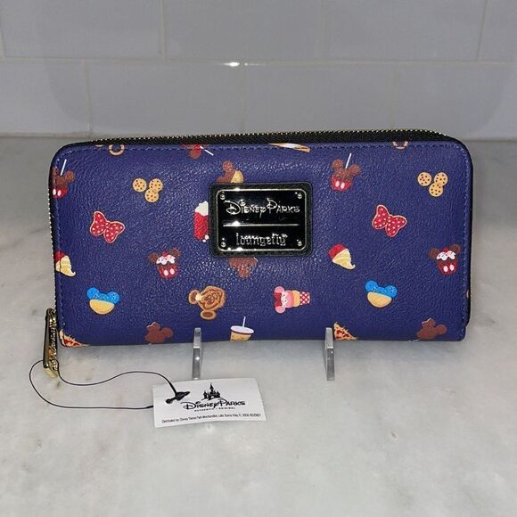 Lounge Fly HTF Disney Parks NWT Snack Treats Food Zip Continental Wallet